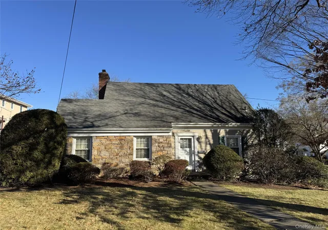 Photo 1 of Sale Pending at 133 Hutchinson Blvd, Scarsdale, NY 10583 | MLS# 938799 | Listing updated on 2026-09-23