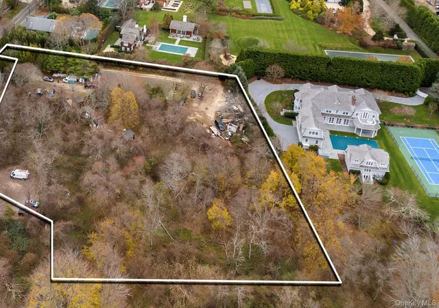 1st image of 15 Hildreth Ln, Southampton, NY 11937 | MLS# 938917