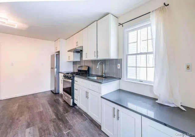 Homes for sale in New York, NY | 3314 204Th St, New York, NY 11361 | MLS# 939157