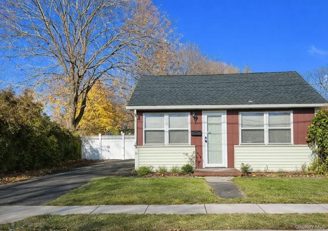 Single Family Residence at 31 Oakland Ave, Port Jefferson Station, NY 11776 | MLS# 939178 |  | Sold on 2026-03-16