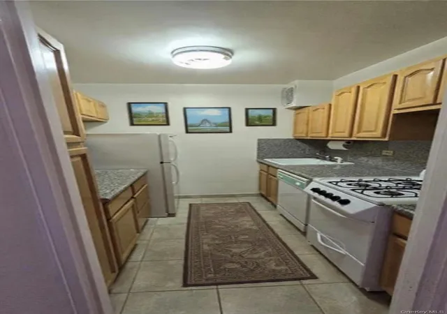 3rd image of 142-05 Roosevelt Ave #602, Flushing, NY 11354 | MLS# 939795