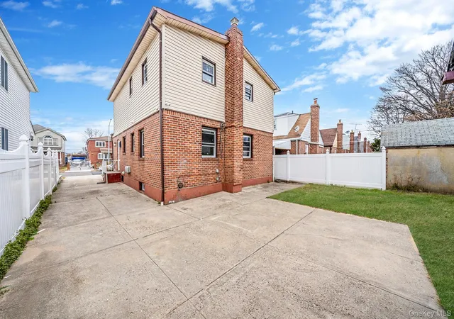 Photo 4 of Single family home for sale at 120-43 234th Street, Cambria Heights, NY 11411 | MLS# 939865 | Listing updated on 2025-12-13