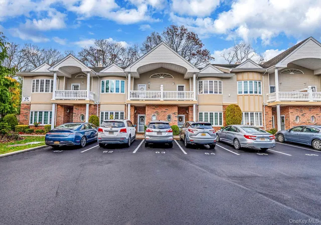 1st image of 66 Sarah Ct, Babylon, NY 11701 | MLS# 939945