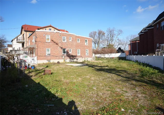 Photo 4 of House for sale at 2521 127th Street, Flushing, NY 11354 | MLS# 939980 | Listing updated on 2026-07-03