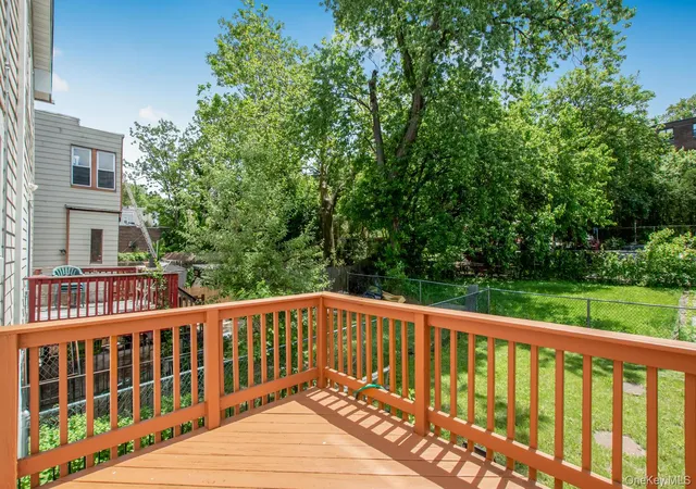Photo 4 of Single family home for sale at 6 Porach St, Yonkers, NY 10701 | MLS# 939993 | Listing updated on 2026-07-18