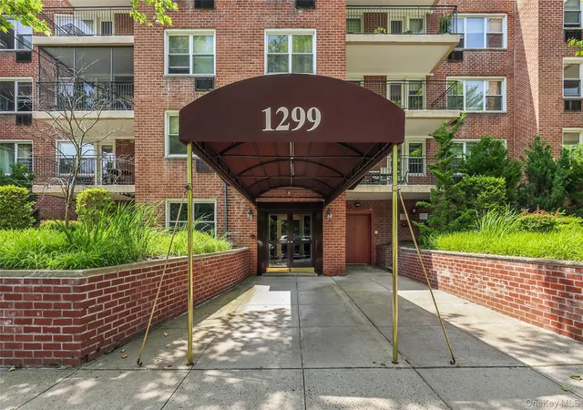 Photo 1 of Sale Pending at 1299 Palmer Ave #225, Larchmont, NY 10538 | MLS# 940178 | Listing updated on 2026-09-17