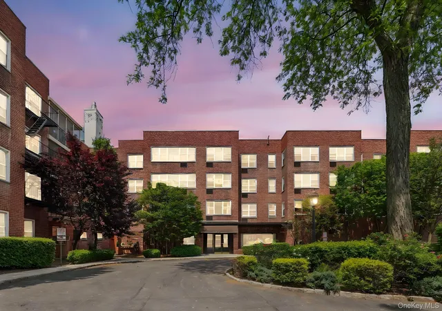 Listing Photo 4 - Condo for sale in building located at 1299 Palmer Ave, Mamaroneck, NY 10543 - Unit #225