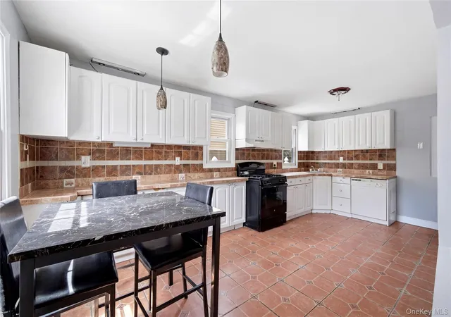 3rd image of 1074 Harrison St, Hempstead, NY 11553 | MLS# 940234