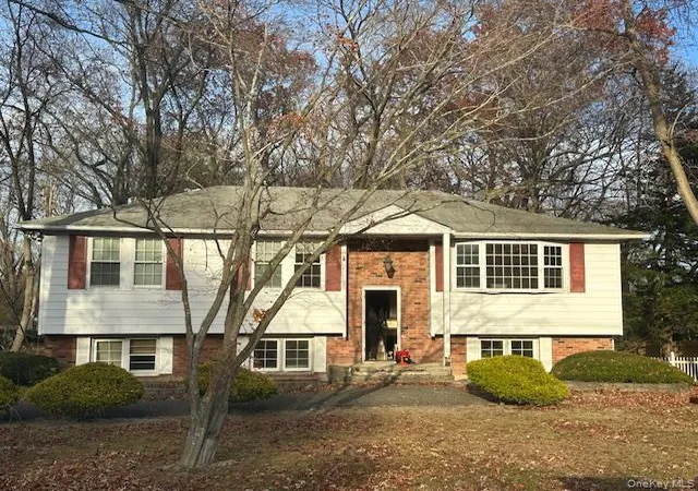 Single Family Residence at 147 Pauls Path, Coram, NY 11727 | MLS# 940489 | | Sold on 2026-01-29