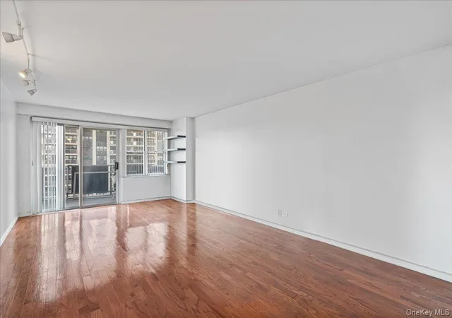 Listing Photo 4 - Condo for sale in The Americana located at 17-85 215Th St, New York, NY 11360 - Unit #5L