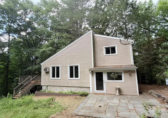 1st image of 10 Green Acres Ln, Southeast, NY 10509 | MLS# 941206