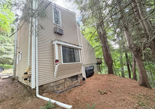 3rd image of 10 Green Acres Ln, Southeast, NY 10509 | MLS# 941206