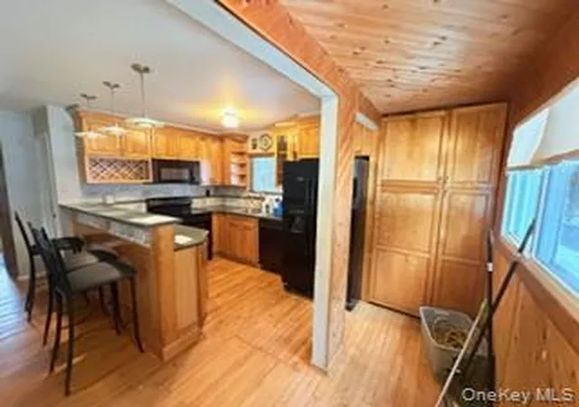 5th image of 10 Green Acres Ln, Southeast, NY 10509 | MLS# 941206