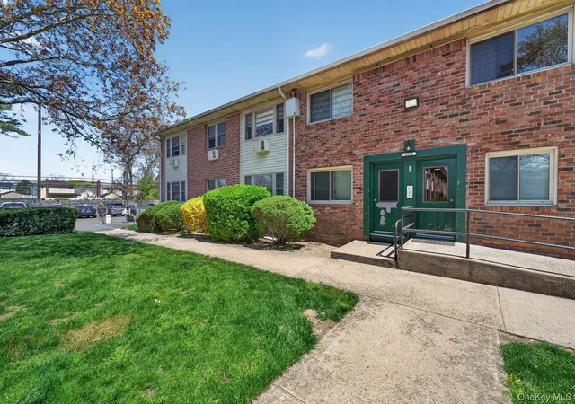 Photo 1 of Sale Pending at 2453 Union Blvd #32A, Islip, NY 11751 | MLS# 941251 | Listing updated on 2026-09-16