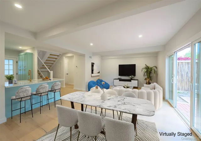 3rd image of 29 Fairway Pl #6, East Hampton, NY 11954 | MLS# 941425
