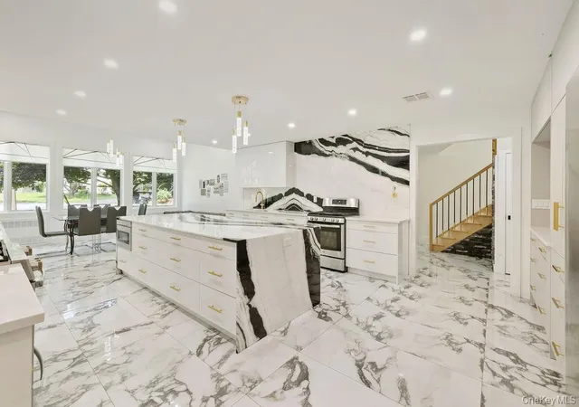 4th image of 9 Wendover Ln, Suffern, NY 10901 | MLS# 941448
