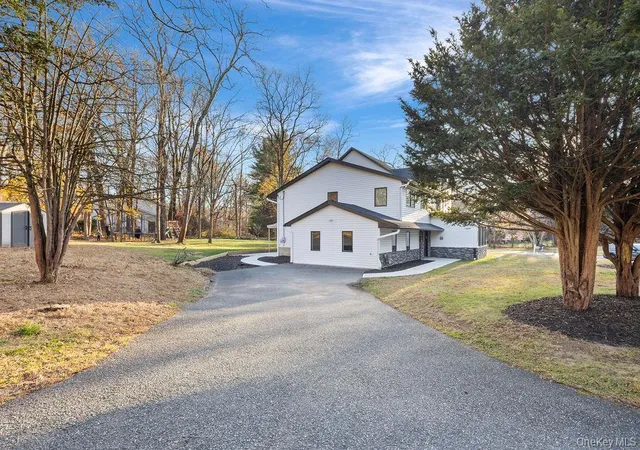 44th image of 9 Wendover Ln, Suffern, NY 10901 | MLS# 941448