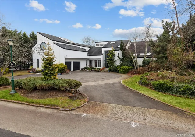 Photo 1 of Mansion for sale at 1010 Seawane Dr, Hempstead, NY 11557 | MLS# 941567 | Listing updated on 2026-04-18