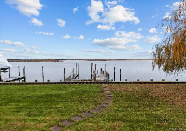 Photo 4 of Single family home for sale at 1010 Seawane Dr, Hempstead, NY 11557 | MLS# 941567 | Listing updated on 2026-04-18