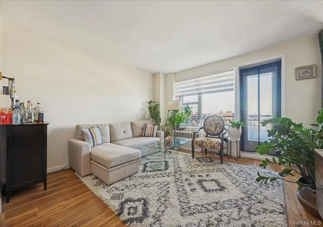 3rd image of 855 E Broadway #4G, Long Beach, NY 11561 | MLS# 941593