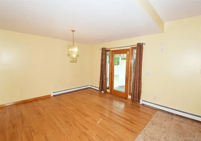 Photo 3 of Sale Pending at 2 Aster Dr, North Hempstead, NY 11040 | MLS# 941596 | Listing updated on 2026-09-04