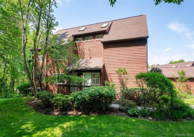 Photo 2 of Condo for sale at 806 Orchard Hl Ln, Southeast, NY 10509 | MLS# 941610 | Listing updated on 2026-09-18
