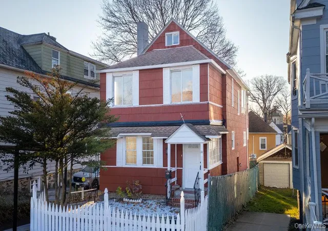 4th image of 22 Chestnut Pl, Mount Vernon, NY 10553 | MLS# 941623