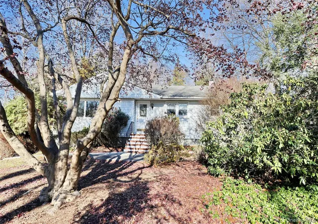 Photo 1 of Single family home for sale at 160 Pascack Rd, Pearl River, NY 10965 | MLS# 941637 | Listing updated on 2026-02-17