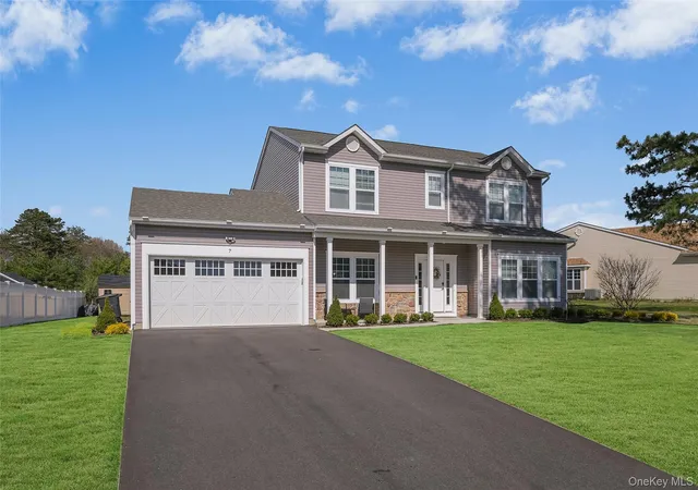 2nd image of 7 Pondview Cir, Shirley, NY 11967 | MLS# 941803