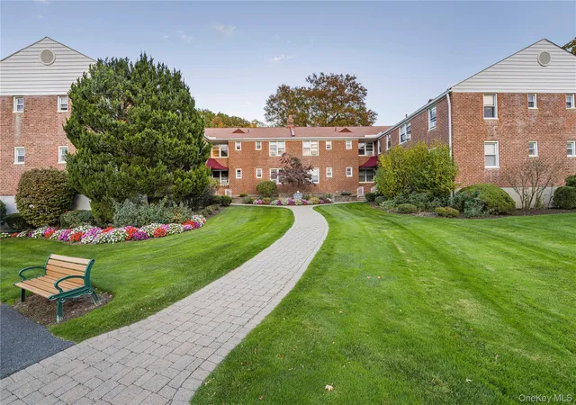 2nd image of 13 Bryant Cres, White Plains, NY 10605