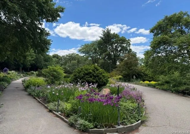 Homes for sale in New York, NY | 225 Bennett Ave, New York, NY 10040