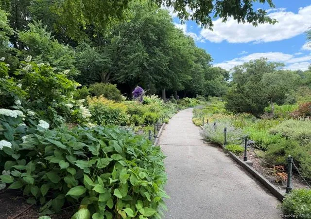 Homes for sale in New York, NY | 225 Bennett Avenue, New York, NY 10040 | Houzeo
