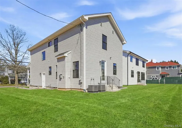 4th image of 3380 Woodward Ave, Hempstead, NY 11793 | MLS# 942496