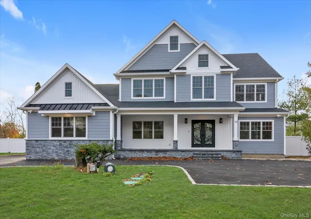 2nd image of 34 Calumet Dr, Huntington, NY 11746 | MLS# 942499