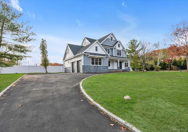 3rd image of 34 Calumet Dr, Huntington, NY 11746 | MLS# 942499