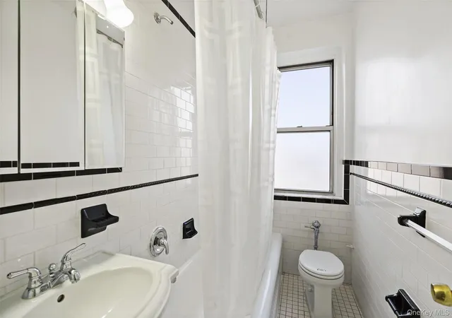 Homes for sale in Mount Vernon, NY | 19 William St #5J, Mount Vernon, NY 10552 | MLS# 942634