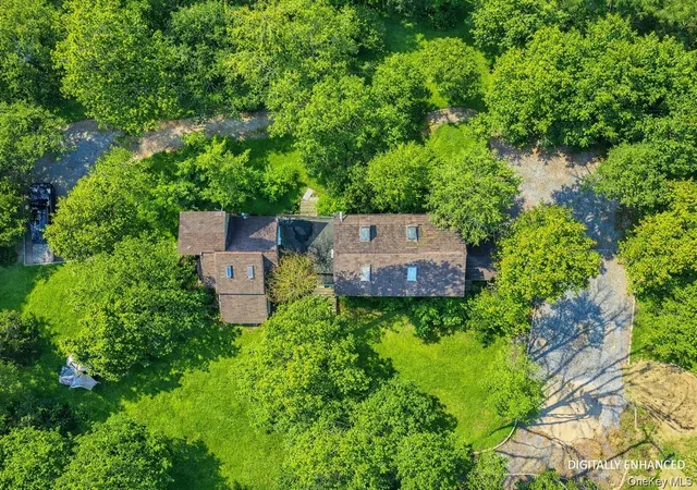 5th image of 39 Cedar Dr, Southampton, NY 11968 | MLS# 942952