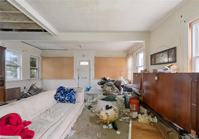 4th image of 188 Woodside Ave, Hempstead, NY 11520 | MLS# 943063