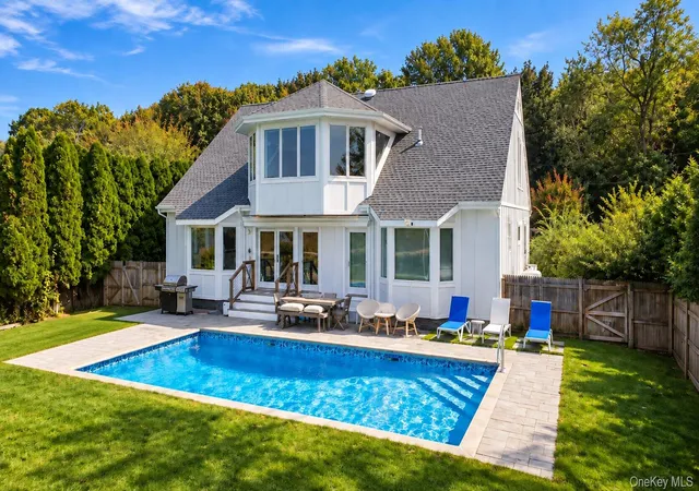 Photo 1 of Single family home for sale at 470 Goose Crk Ln, Southold, NY 11971 | MLS# 943087 | Listing updated on 2026-10-07
