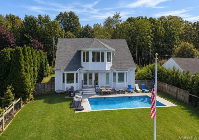 Photo 2 of Single family home for sale at 470 Goose Crk Ln, Southold, NY 11971 | MLS# 943087 | Listing updated on 2026-10-07