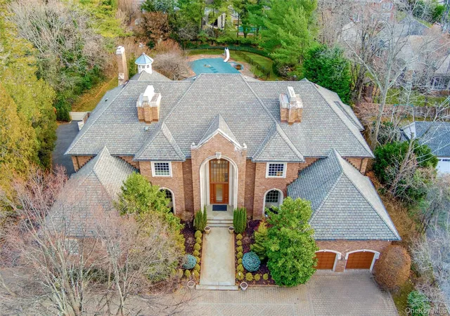 Photo 2 of Mansion for sale at 22 Willow Rd, Hempstead, NY 11598 | MLS# 943102 | Listing updated on 2026-08-18