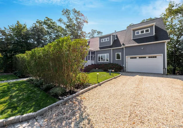 Photo 2 of Single family home for sale at 2280 Deep Hole Dr, Southold, NY 11952 | MLS# 943316 | Listing updated on 2026-10-07
