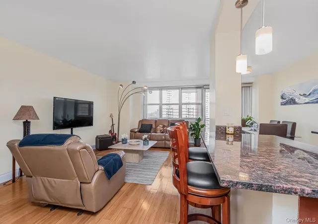 4th image of 820 Boynton Ave #6K, New York, NY 10473 | MLS# 943359