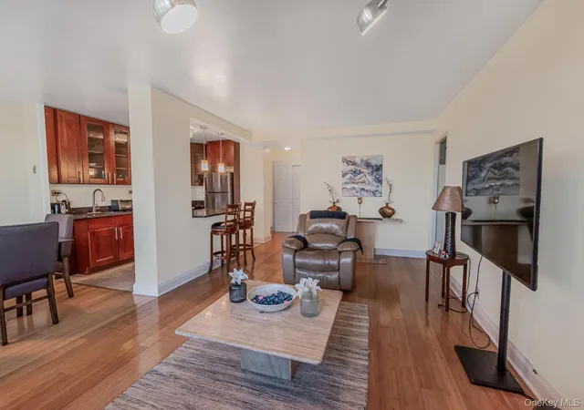5th image of 820 Boynton Ave #6K, New York, NY 10473 | MLS# 943359