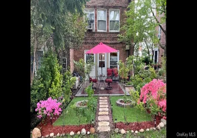 1st image of 147 53 Grand Central Pkwy #1, Jamaica, NY 11435 | MLS# 943415