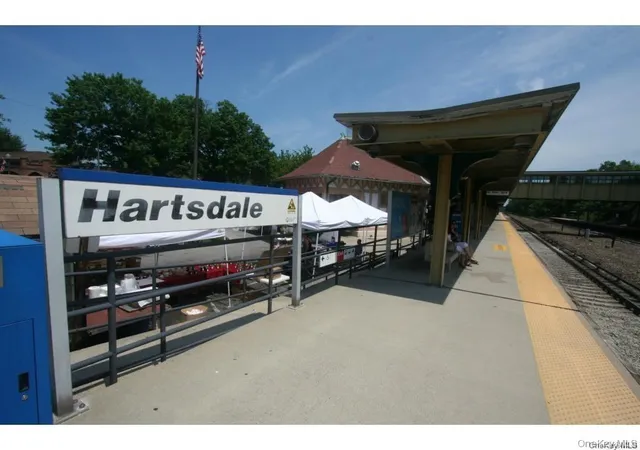 Homes for sale in Greenburgh, NY | 80 E Hartsdale Ave #520, Greenburgh, NY 10530 | MLS# 943743