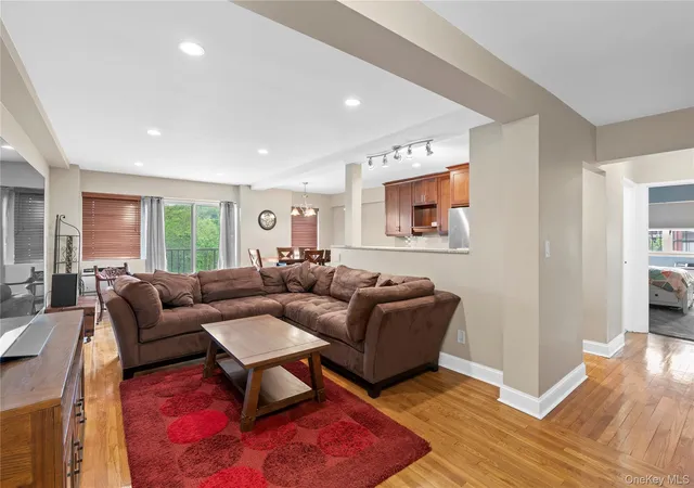 Homes for sale in Greenburgh, NY | 80 E Hartsdale Ave #520, Greenburgh, NY 10530 | MLS# 943743