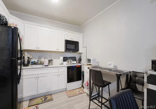 Photo 4 of Sale Pending at 13421 233rd Street, Rosedale, NY 11422 | MLS# 943879 | Listing updated on 2026-05-29