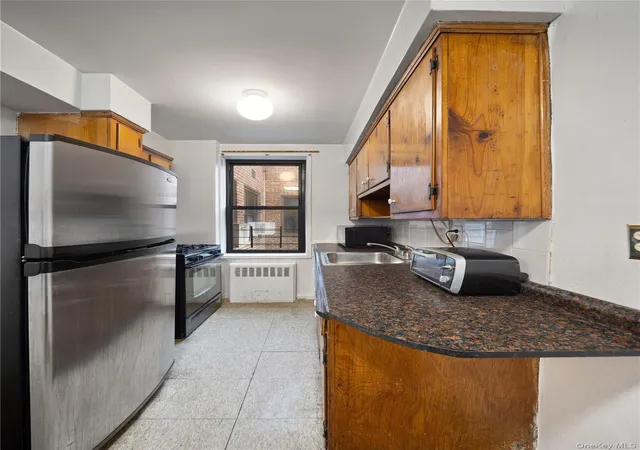 Photo 3 of Sale Pending at 38-15 149th Street #6M, New York, NY 11354 | MLS# 943903 | Listing updated on 2026-09-15