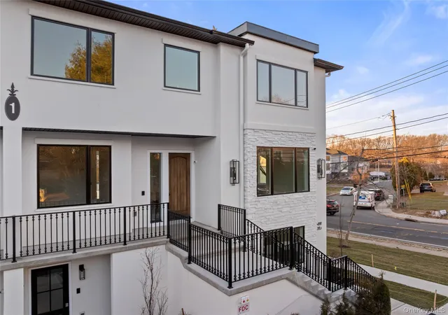 4th image of 1 Dykstras Wy W #202, Ramapo, NY 10952 | MLS# 944148
